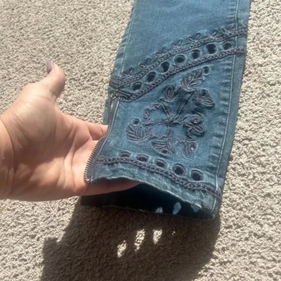 DKR & co jeans with gorgeous embroidery on the bottoms of the jeans and zippers - Picture 5 of 6